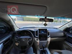 تۆیۆتا لاند کروزەر